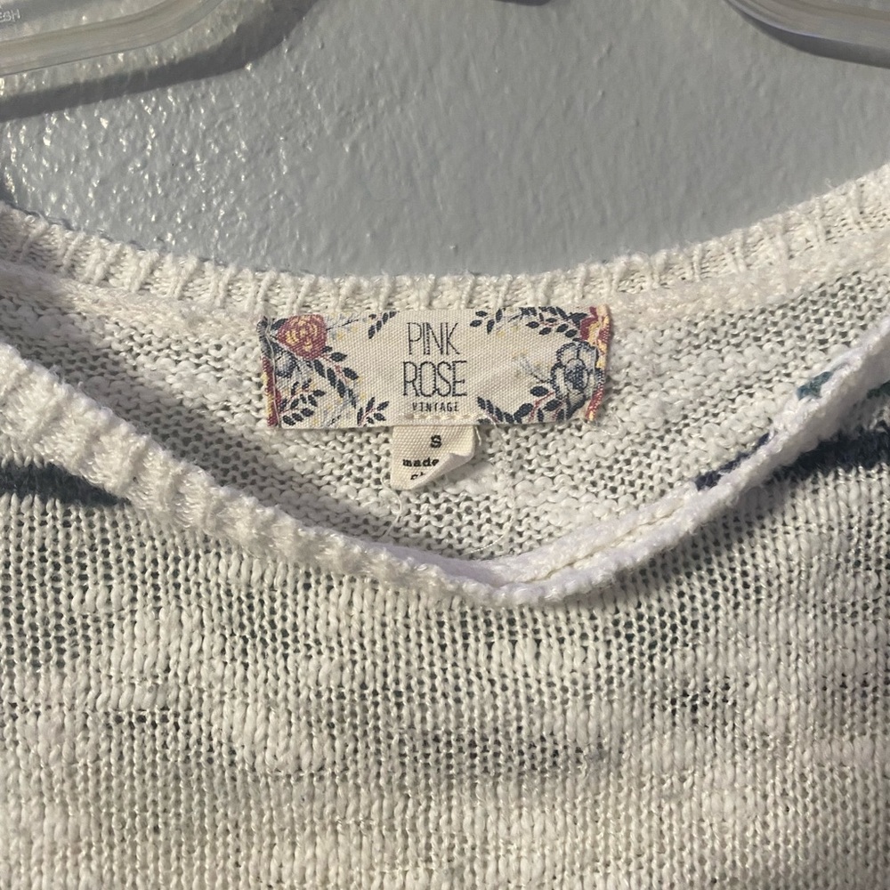 Pink Rose Sweater - Picture 3 of 3
